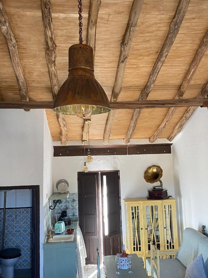 El Escondite De Martina, Aticos Romanticos Setenil De Las Bodegas Eksteriør billede