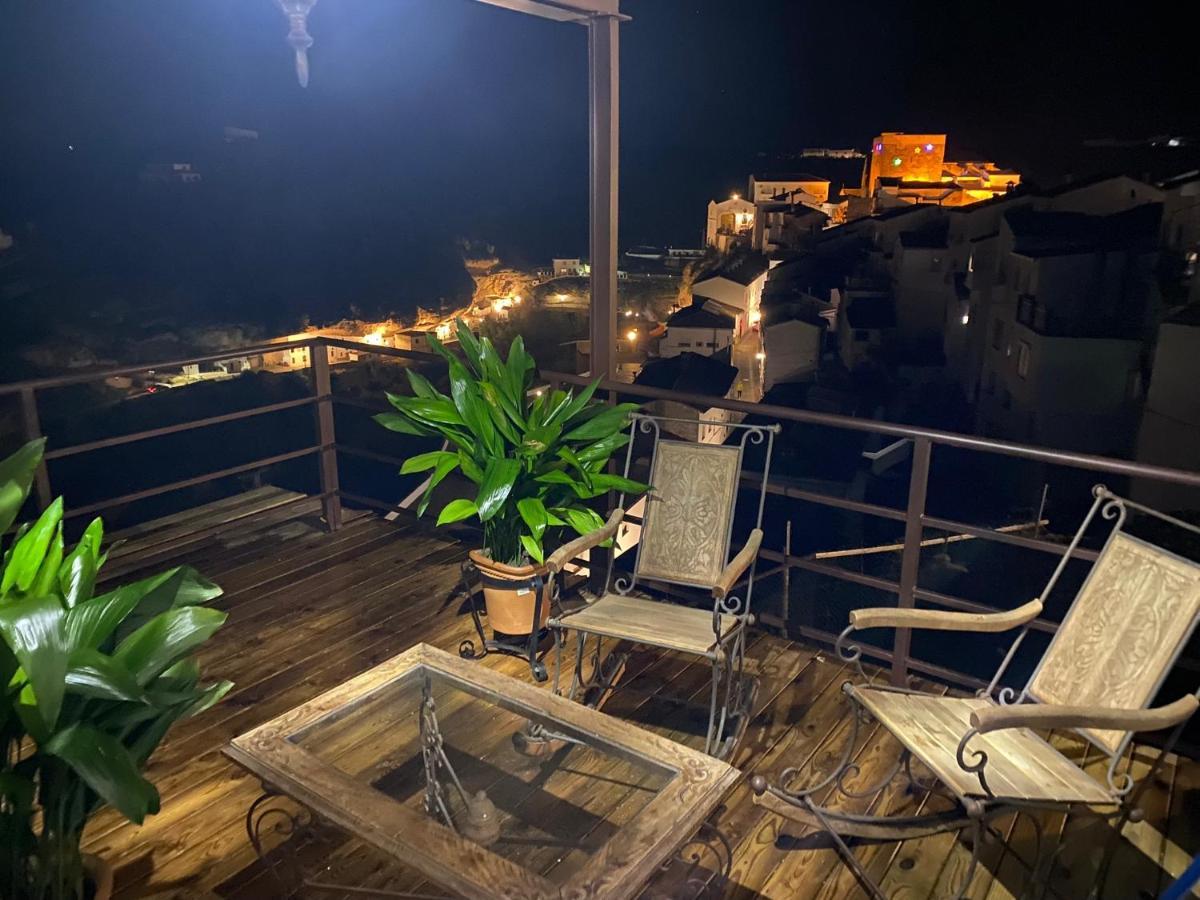 El Escondite De Martina, Aticos Romanticos Setenil De Las Bodegas Eksteriør billede